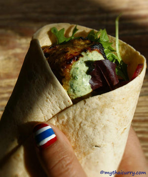 Thai Green Curry Chicken Wrap Serving suggestion 