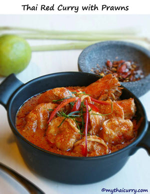 Serving suggestion for Thai red curry with prawns